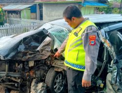 Tragis! Avanza Hantam Pohon di Jalan A. Yani Tambang Ulang, Satu Korban Meninggal Dunia
